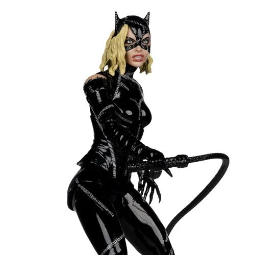 DC Multiverse Deluxe Theatrical Edition Batman Returns Battle Damaged Catwoman 7-Inch Scale Action Figure